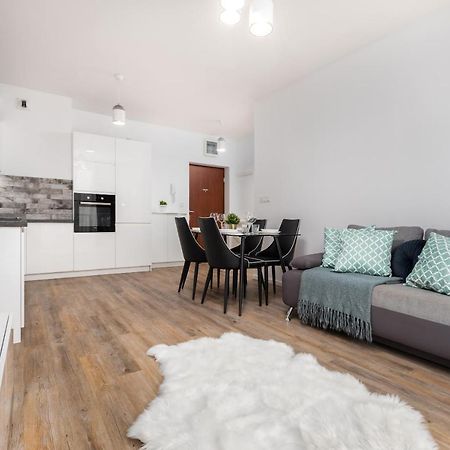 Rakowska 14A 1 Bedroom By Homeprime Warsawa Bagian luar foto