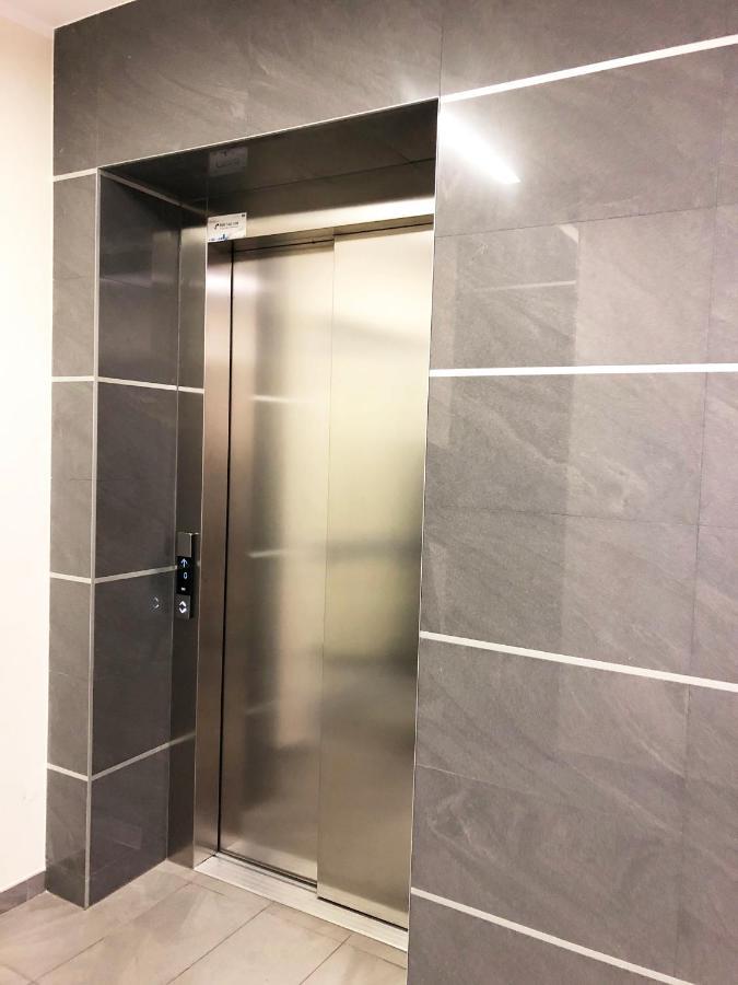 Rakowska 14A 1 Bedroom By Homeprime Warsawa Bagian luar foto