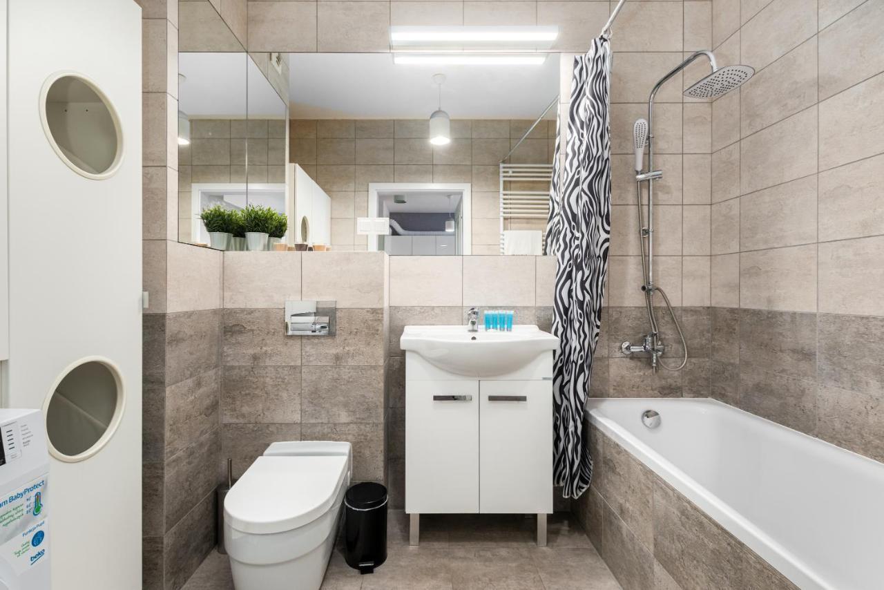 Rakowska 14A 1 Bedroom By Homeprime Warsawa Bagian luar foto
