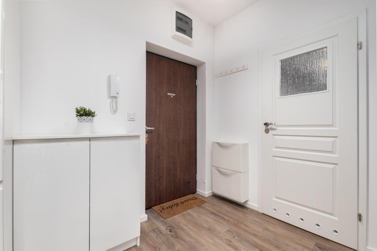 Rakowska 14A 1 Bedroom By Homeprime Warsawa Bagian luar foto